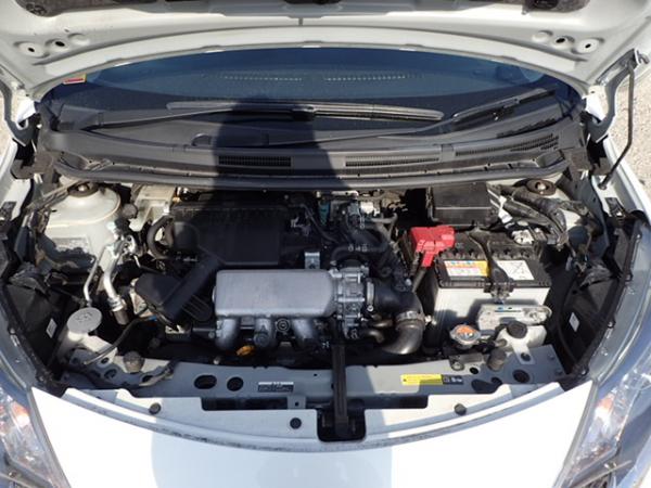 Nissan Note 2015 белый двигатель