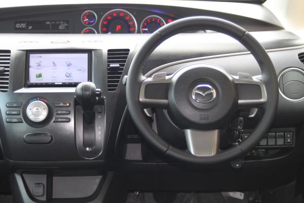 Mazda Biante 2014 руль