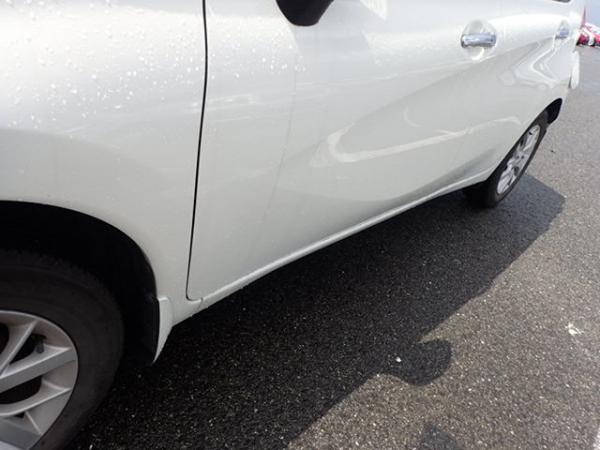 Nissan Note 2015 белый порог