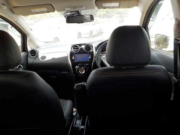Nissan Note 2014 сидения