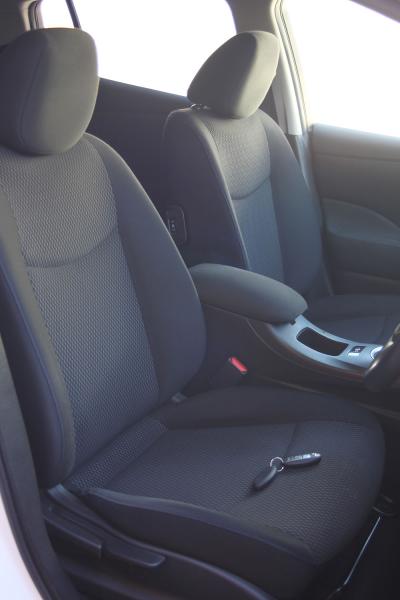 Nissan Leaf 2015 сидения