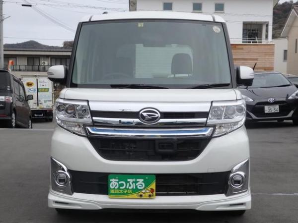 Daihatsu Tanto 2015 белый спереди