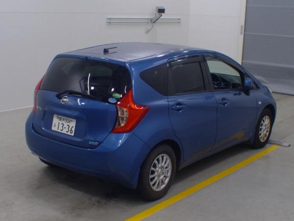 Nissan Note 2014 синий сзади