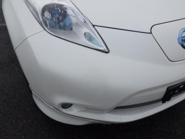 Nissan Leaf 2014 белый передняя фара