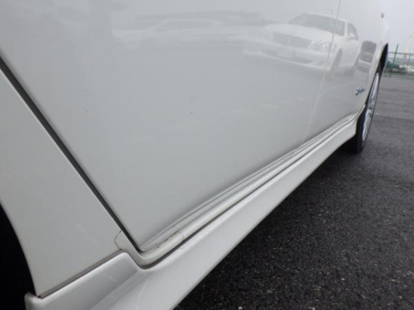 Nissan Leaf 2014 белый пороги