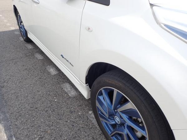 Nissan Leaf 2014 белый сбоку