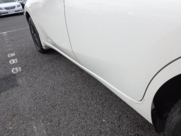 Nissan Note 2014 белый порог