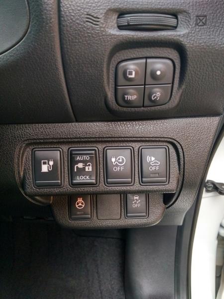 Nissan Leaf 2014 кнопки 