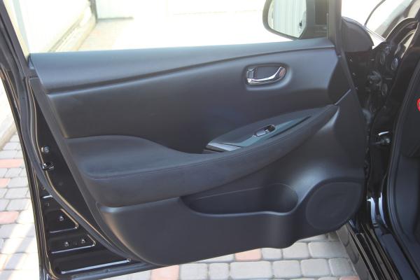 Nissan Leaf 2014 чёрный дверь