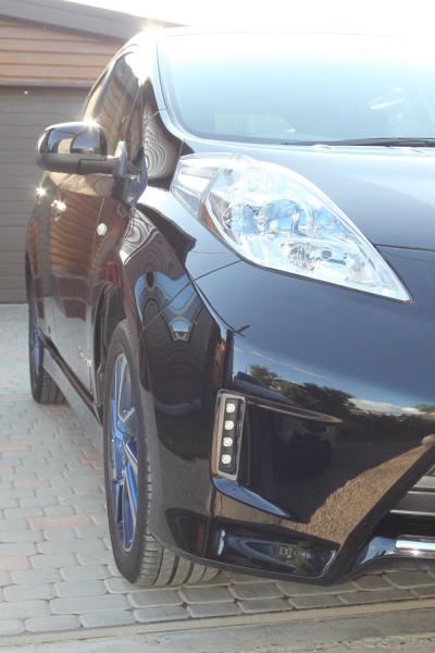Nissan Leaf 2014 чёрный фара