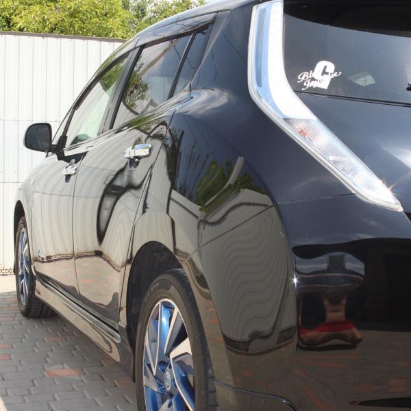 Nissan Leaf 2014 чёрный задняя фара