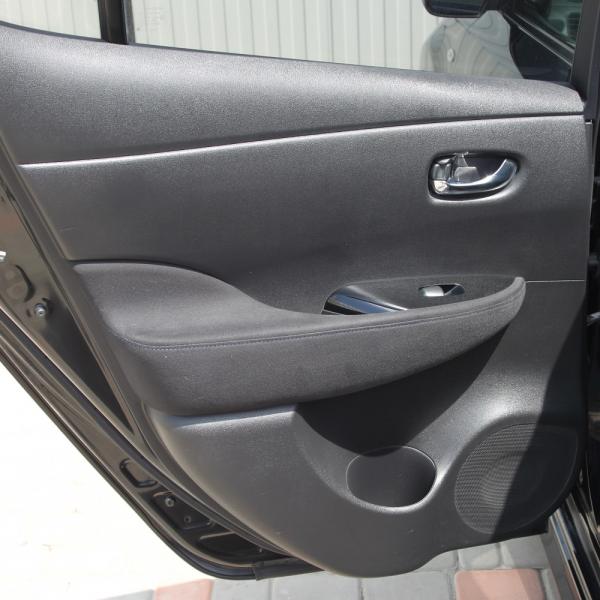 Nissan Leaf 2014 чёрный дверь