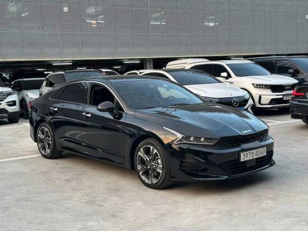 Kia K5 III