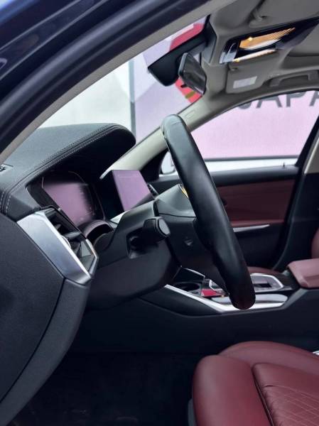 BMW 3-Series VII