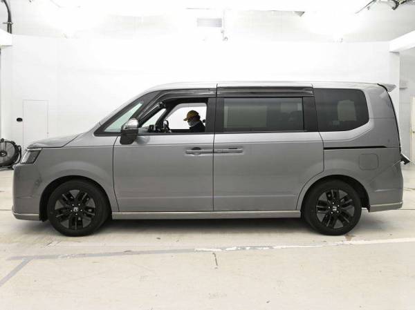 Honda Stepwgn VI