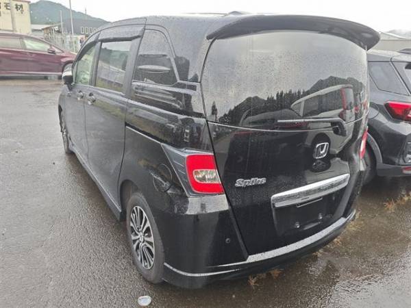 Honda Freed Spike I Рестайлинг