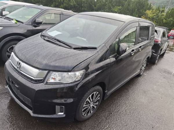 Honda Freed Spike I Рестайлинг