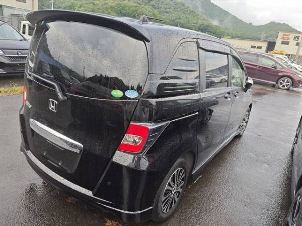 Honda Freed Spike I Рестайлинг
