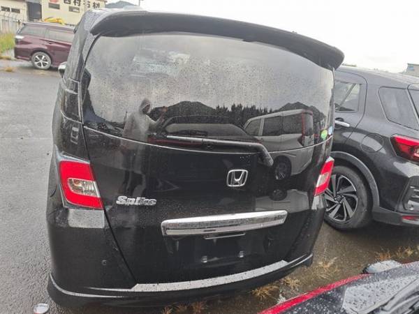 Honda Freed Spike I Рестайлинг