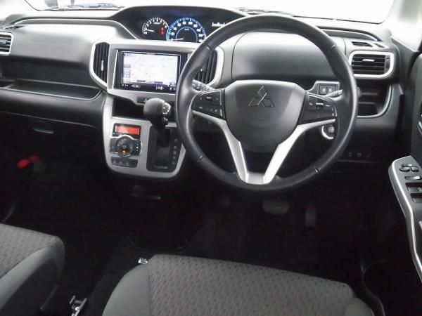 Mitsubishi Delica D:2 Hybrid 2016 интерьер