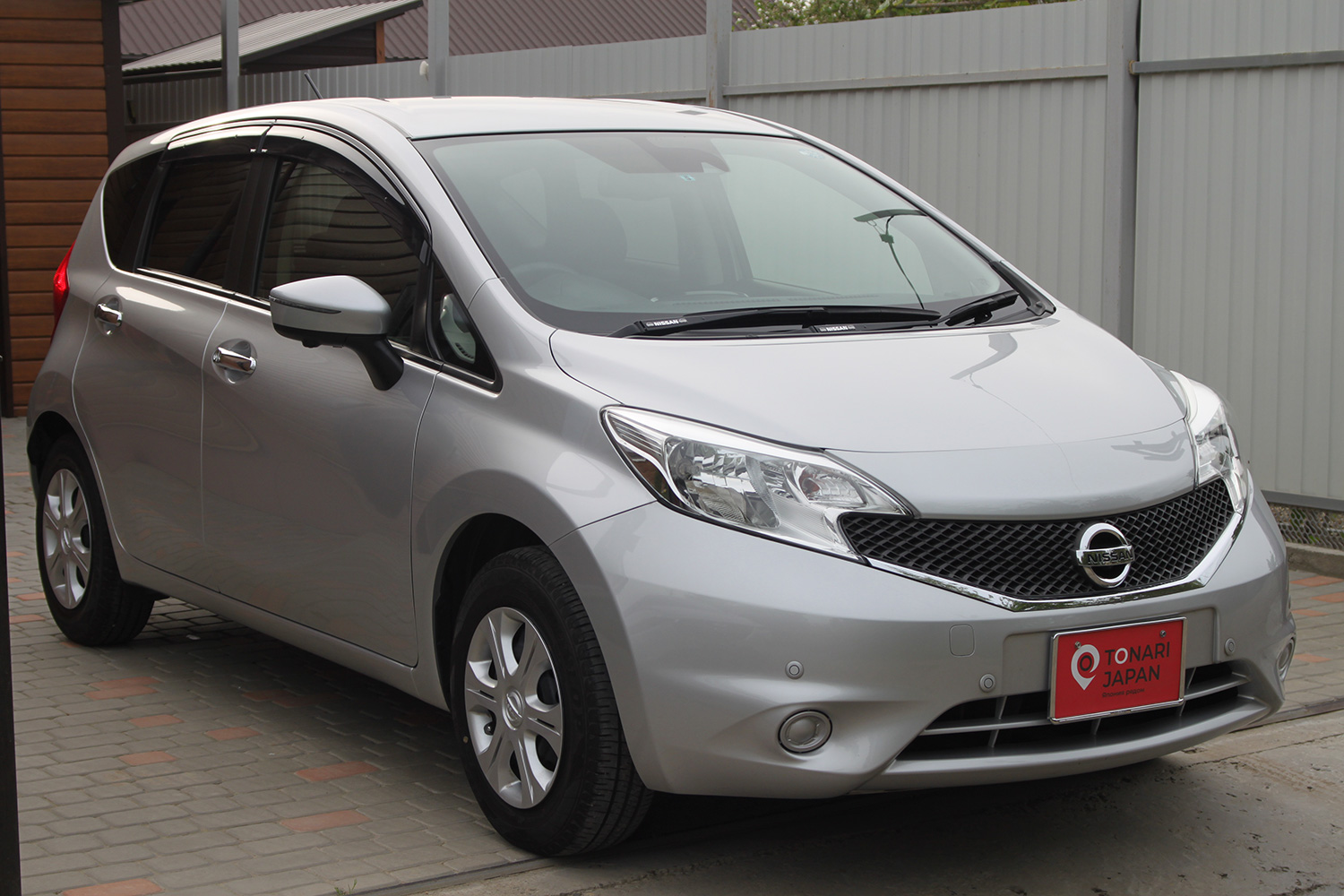 Nissan note 2015. Nissan Nite 2015. Ниссан ноут 2015 года. Nissan Note 2015г.