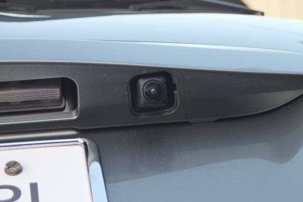 Nissan Wingroad 2015 серый камера