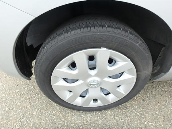 Nissan Leaf 2014 серый колесо