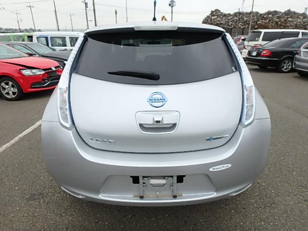 Nissan Leaf 2014 серый вид сзади