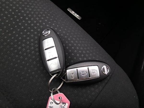 Nissan Leaf 2014 ключи