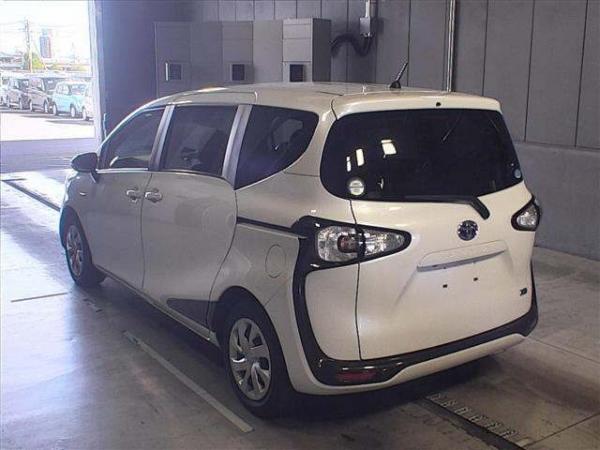 Toyota Sienta II