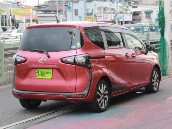 Toyota Sienta II