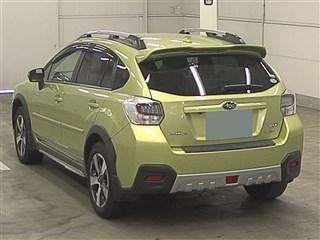 Subaru XV I Рестайлинг 2016 зелёный сзади