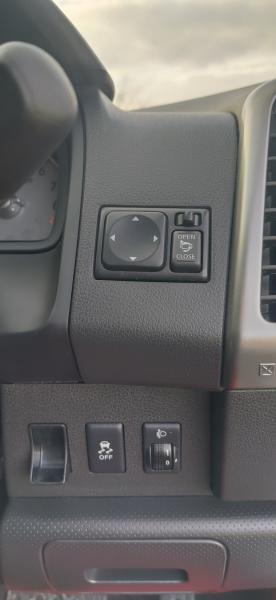 Nissan Wingroad III Рестайлинг 2017 кнопки