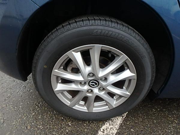 Mazda Axela Sport 2016 синий передние правое колесо