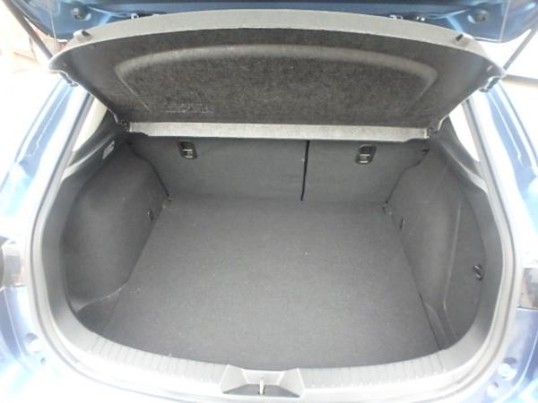 Mazda Axela Sport 2016 синий багажник