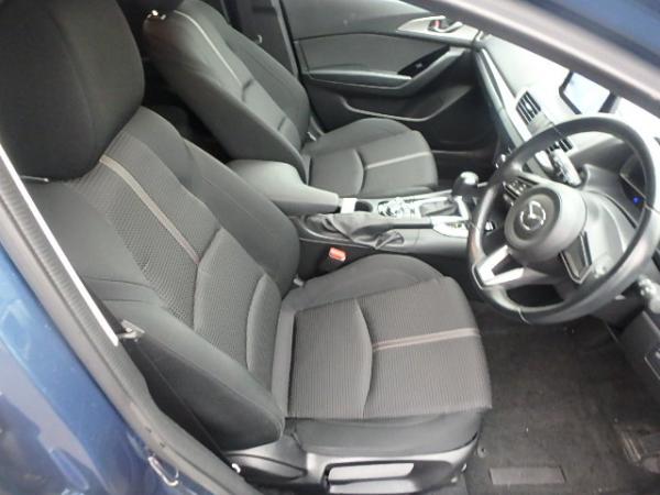Mazda Axela Sport 2016 синий передние сидения