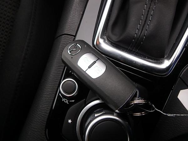 Mazda Axela Sport 2016 синий ключ
