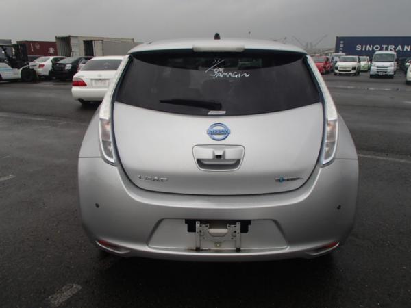 Nissan Leaf 2013 серый сзади