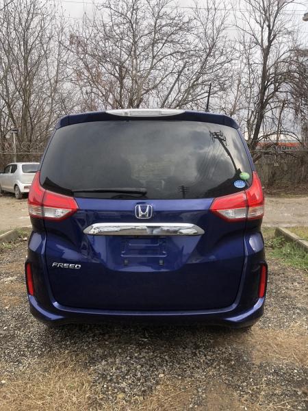 Honda Freed 2017 синий вид сзади