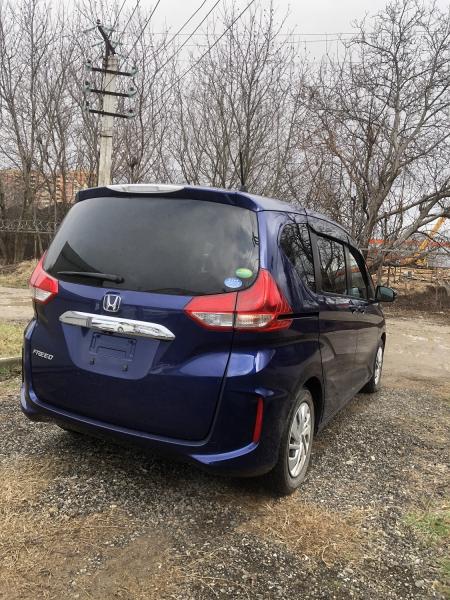 Honda Freed 2017 синий зад
