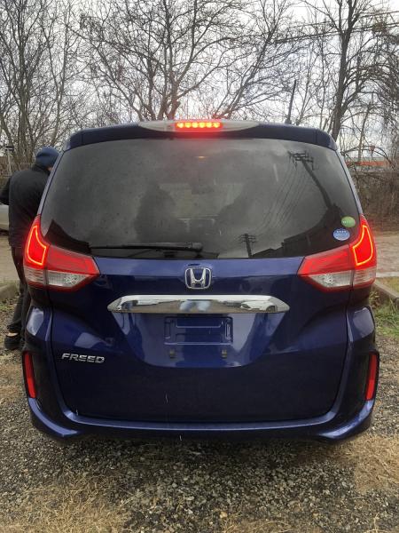 Honda Freed 2017 синий сзади