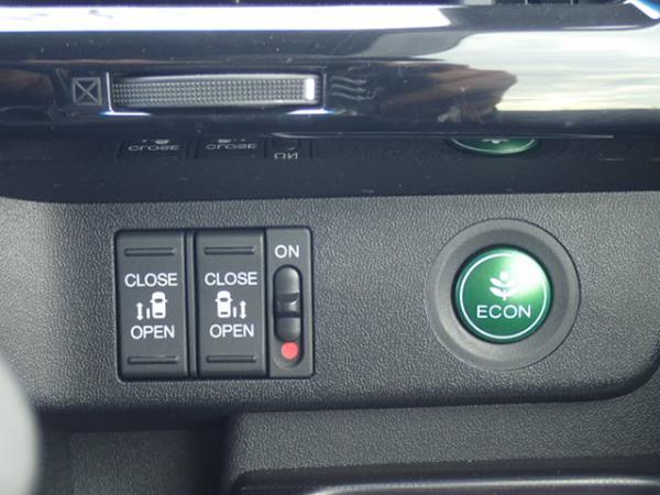 Honda Stepwgn 2016 кнопки