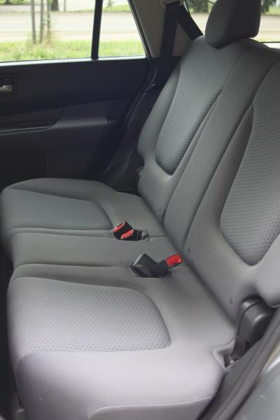 Nissan Wingroad III 2017 задние сидения