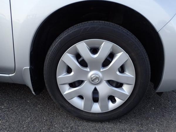 Nissan Leaf I 2013 серый переднее правое колесо