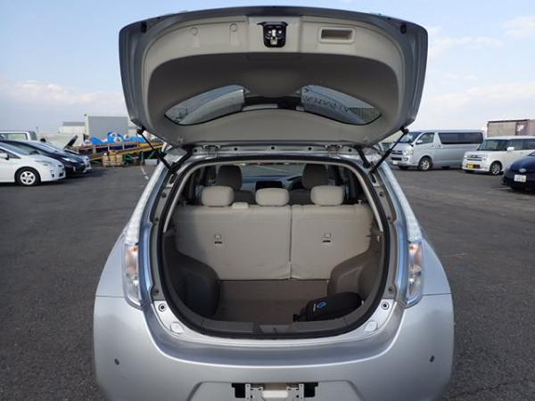 Nissan Leaf I 2013 серый багажник