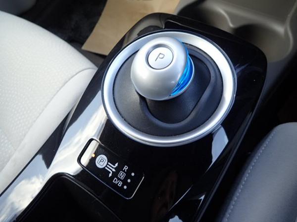 Nissan Leaf I 2013 коробка передачи