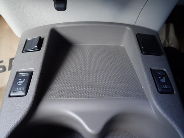 Nissan Leaf I 2013 кнопки 5