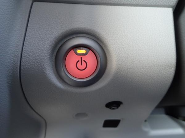 Nissan Leaf I 2013 кнопки 3
