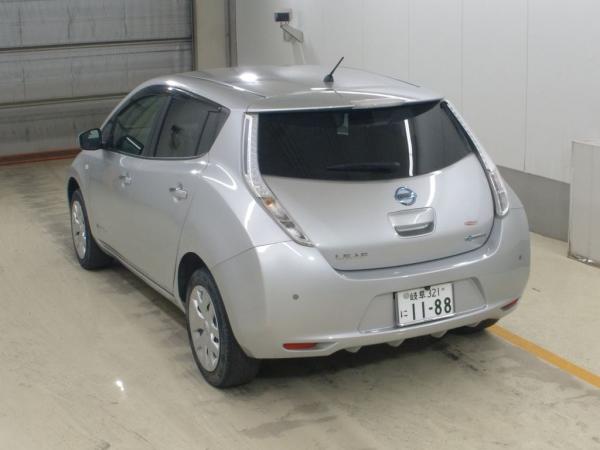 Nissan Leaf I 2016 серебристый сзади