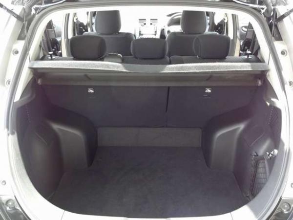 Nissan Leaf I 2016 багажник